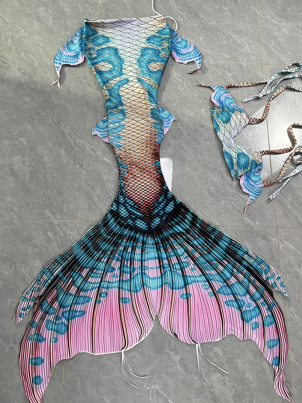 Costume da spettacolo a sirena - Aquarium & Marine Science Center recensione e prezzo
